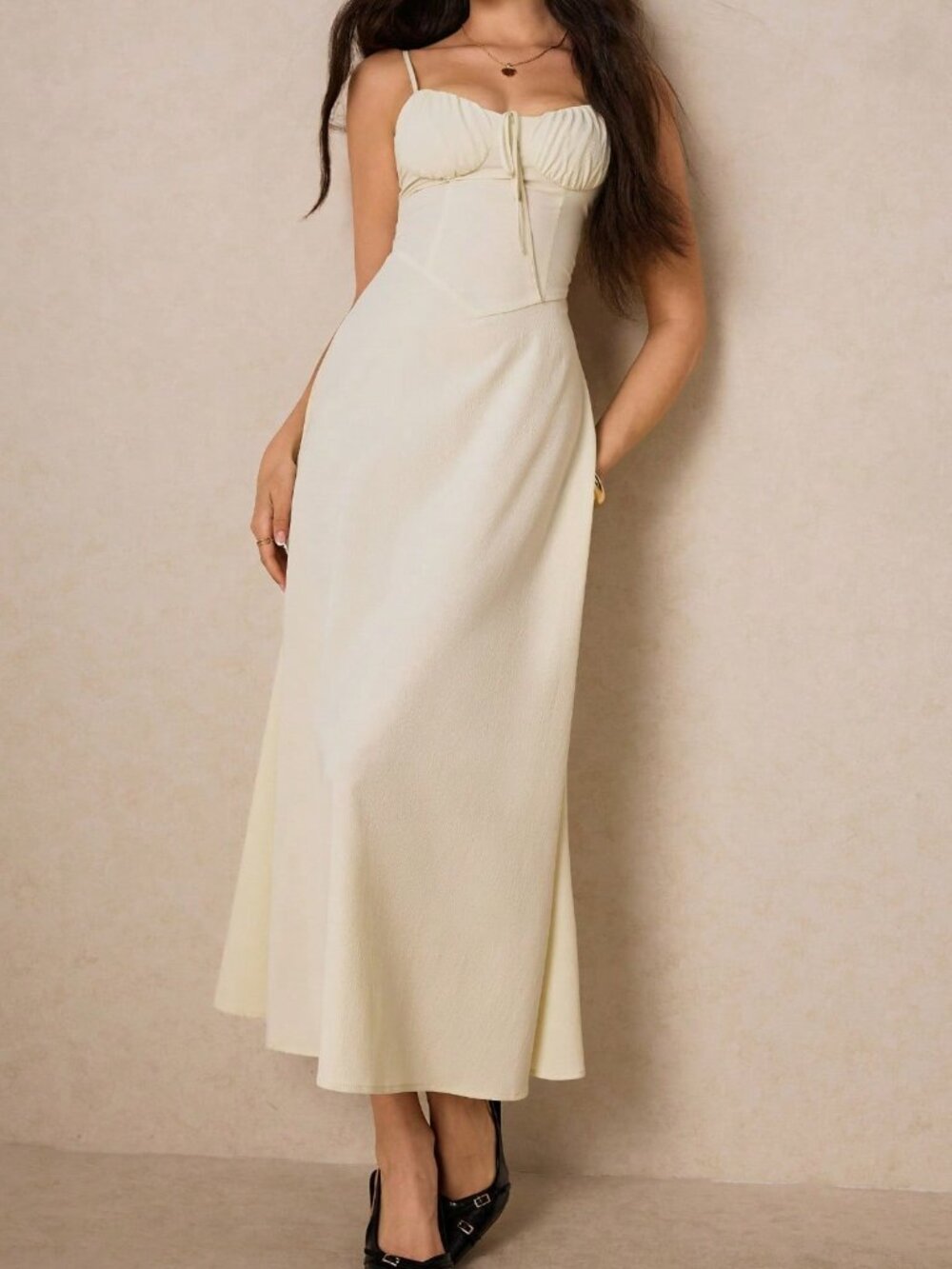 Apricot Chic Women's Maxi Dress with Sweetheart Neckline - Picture 3 of 7